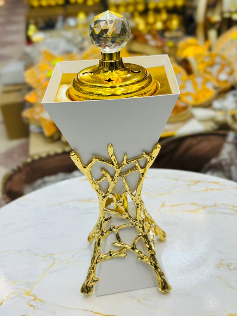 مبخرة فاخرة بتصميم عصري ولمسة ملكية