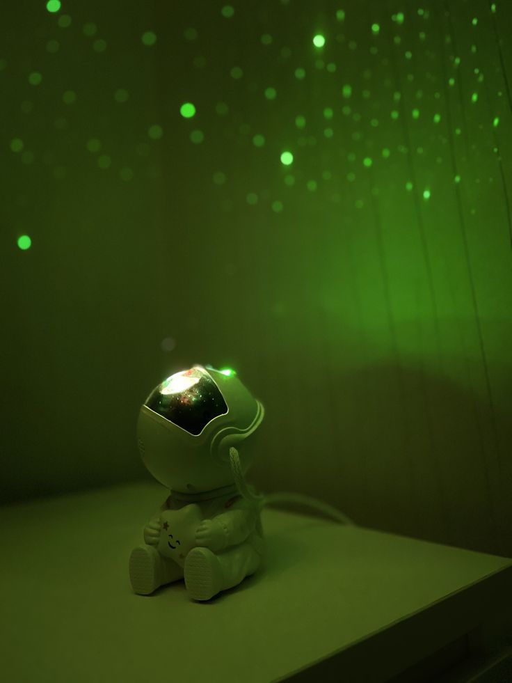 مصباح الفضاء الصغير – إضاءة ليلية بلمسة خيالية